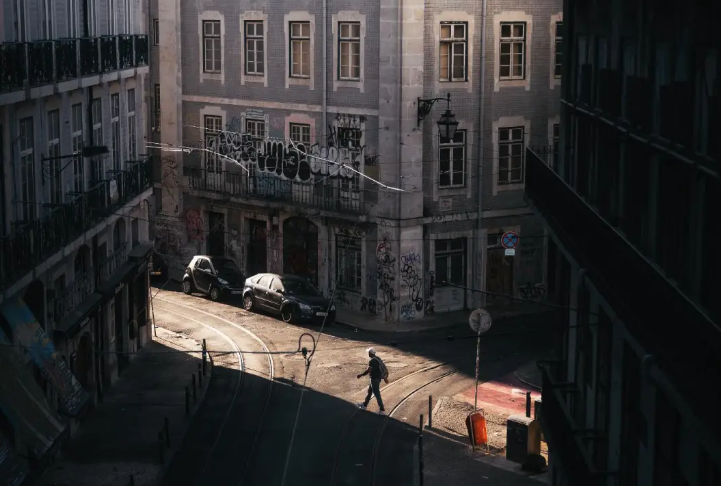 查理·芒格哈佛演讲：痛苦人生的四个建议 - 金星博客